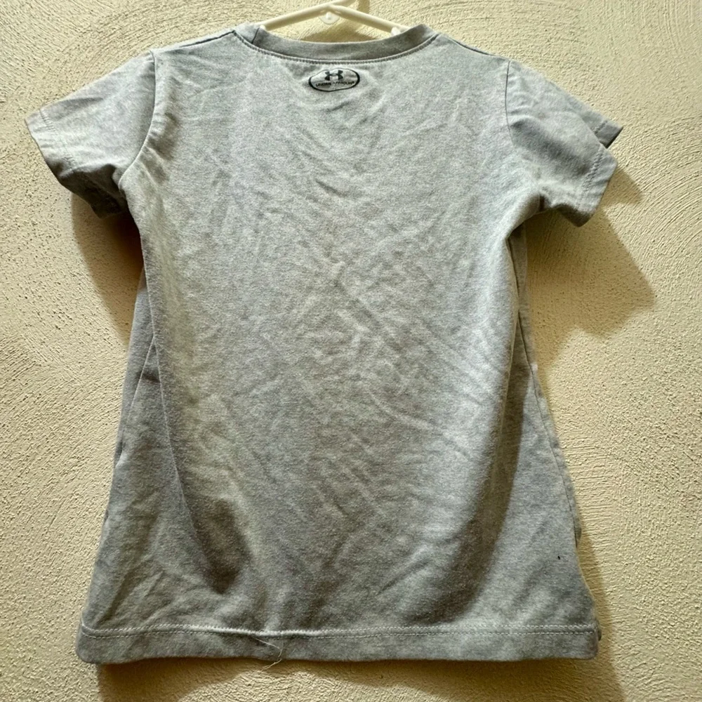 Under Armour‎ HeatGear Girls Graphic Tee Size 5
